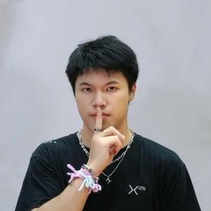 Shilun Li