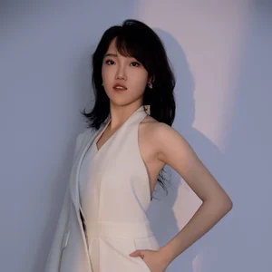 Jiayi Zhao