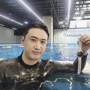Dong-Ju Lee