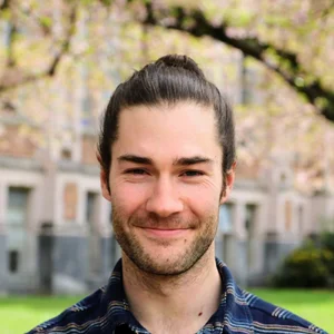 Ari Athair
