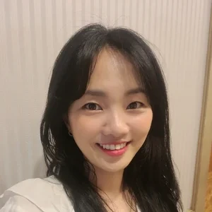 Mina Hwang