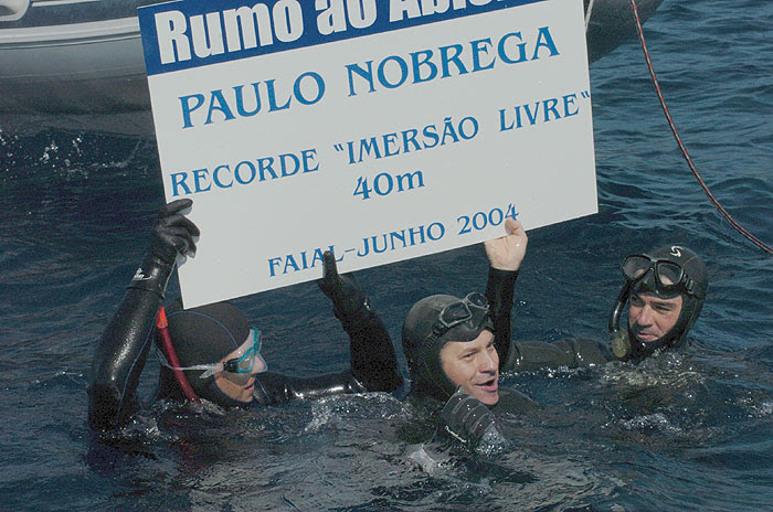 Rumo ao Abismo 2004