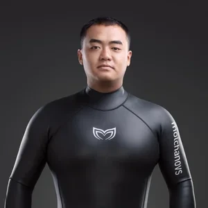 Jinyi Zhu
