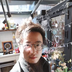 Ruichen Xue