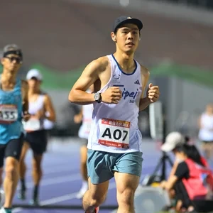 Shaochi Li