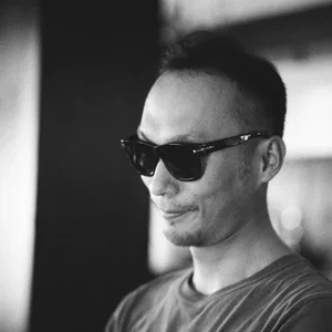 Zhenchao Xie