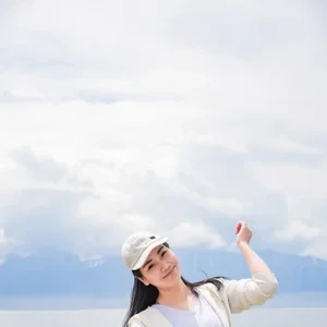 Xueqin Liu