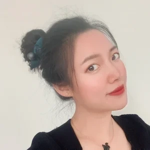 Yushi Li